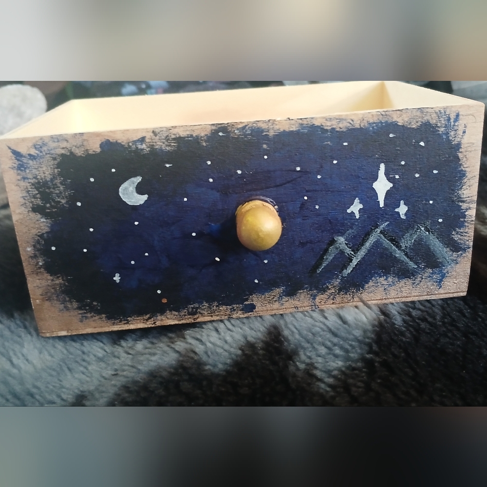 ACOTAR dresser - Picture 5 of 6